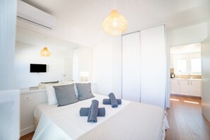1 chambre, fer et planche à repasser, Wi-Fi gratuit, draps fournis