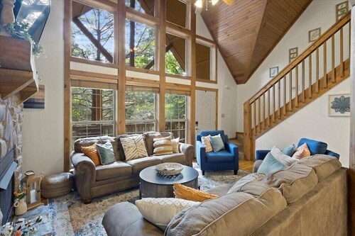 Comfy Cabin with 4 King Suites Near SDC & Golf  > Infinity Game Table