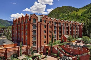 Talo (Aspen St Regis Resort Hotel Room with) | Ulkopuoli
