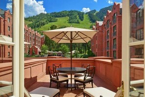Talo (Aspen St Regis Resort Hotel Room with) | Ulkopuoli