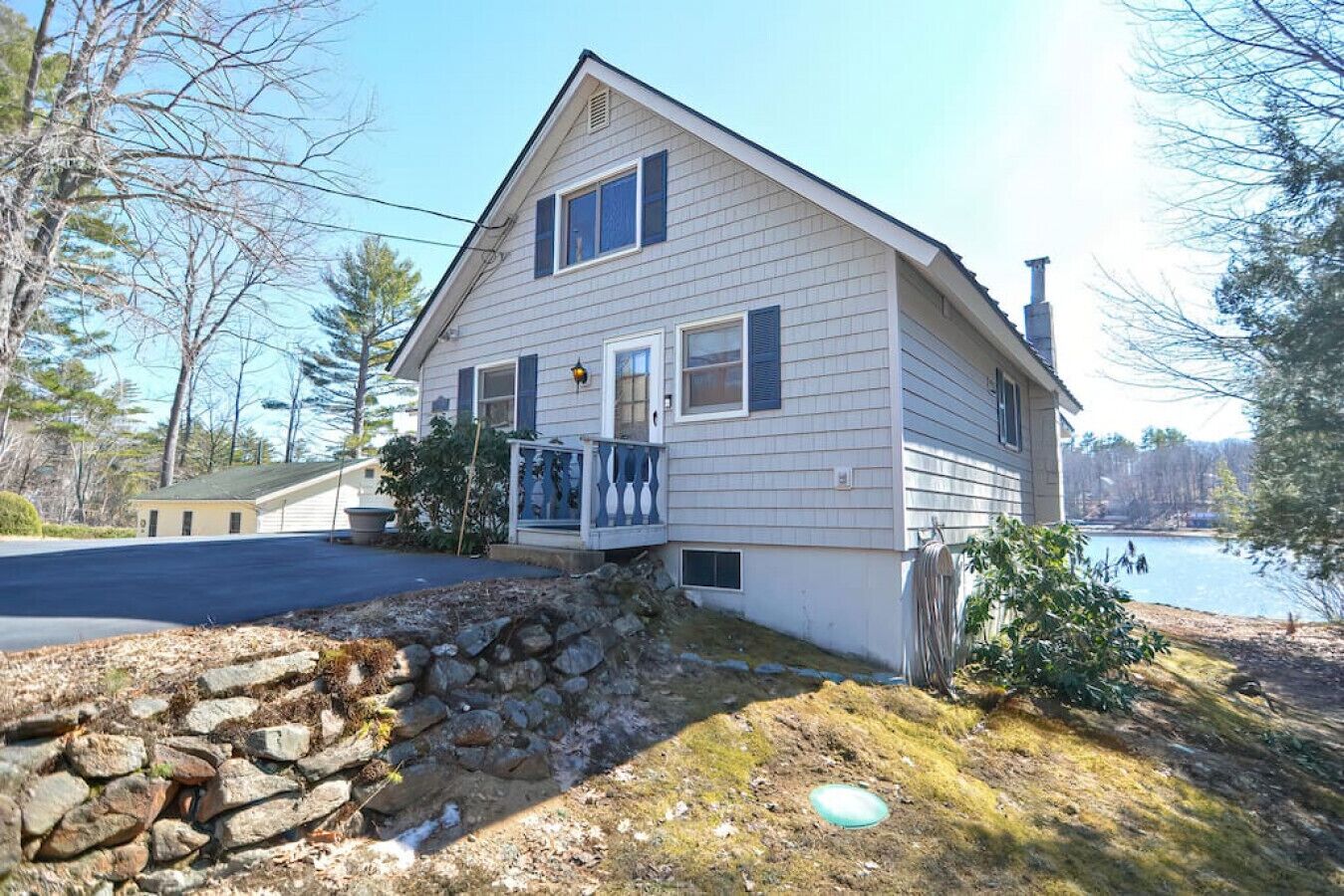 Entire Lakefront Home with Dock on Sawyer Lake