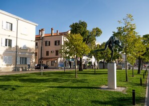 Onsite parking - Villa Capris Koper – Minty, One bedroom apartment (Koper)