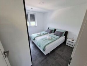 1 bedroom, desk, free WiFi, bed sheets - Villa Capris Koper – Minty, One bedroom apartment (Koper)