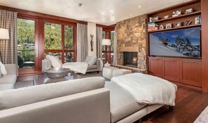 Exterior - 4 Bedroom + Den Luxury Residence at Solaris Residences (Vail)