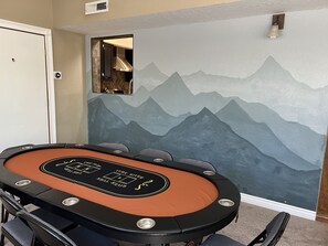 Interior - Mountain Winter Getaway with Game Room ✨backyard ✨fireplace ✨sleeps 10 (Flagstaff)
