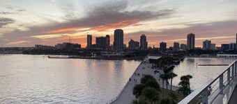 Dream Vacation Home w/heated pool near Clearwater&St. Pete/beaches quiet