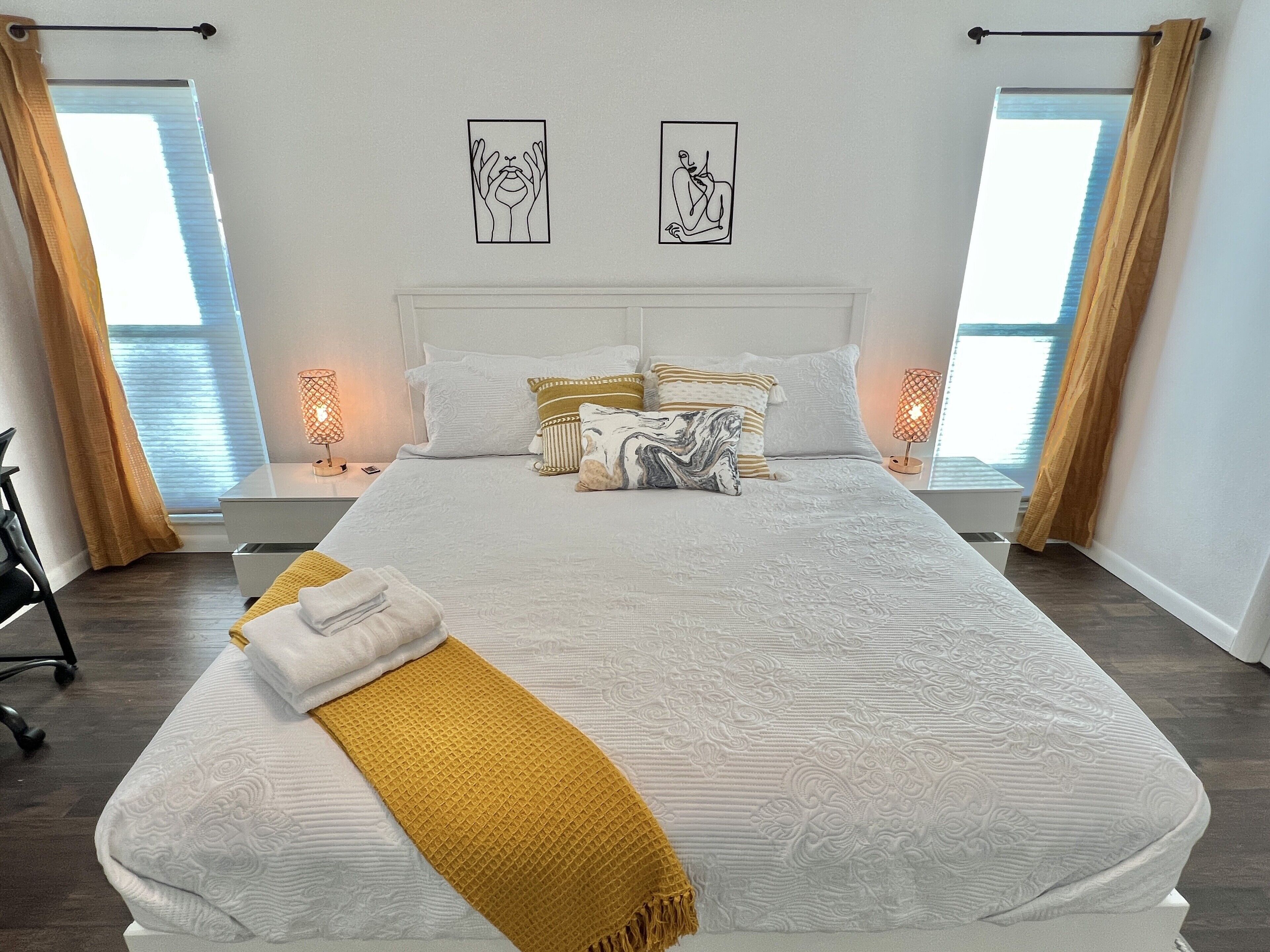 4 camere, una scrivania, ferro/asse da stiro, Wi-Fi gratuito