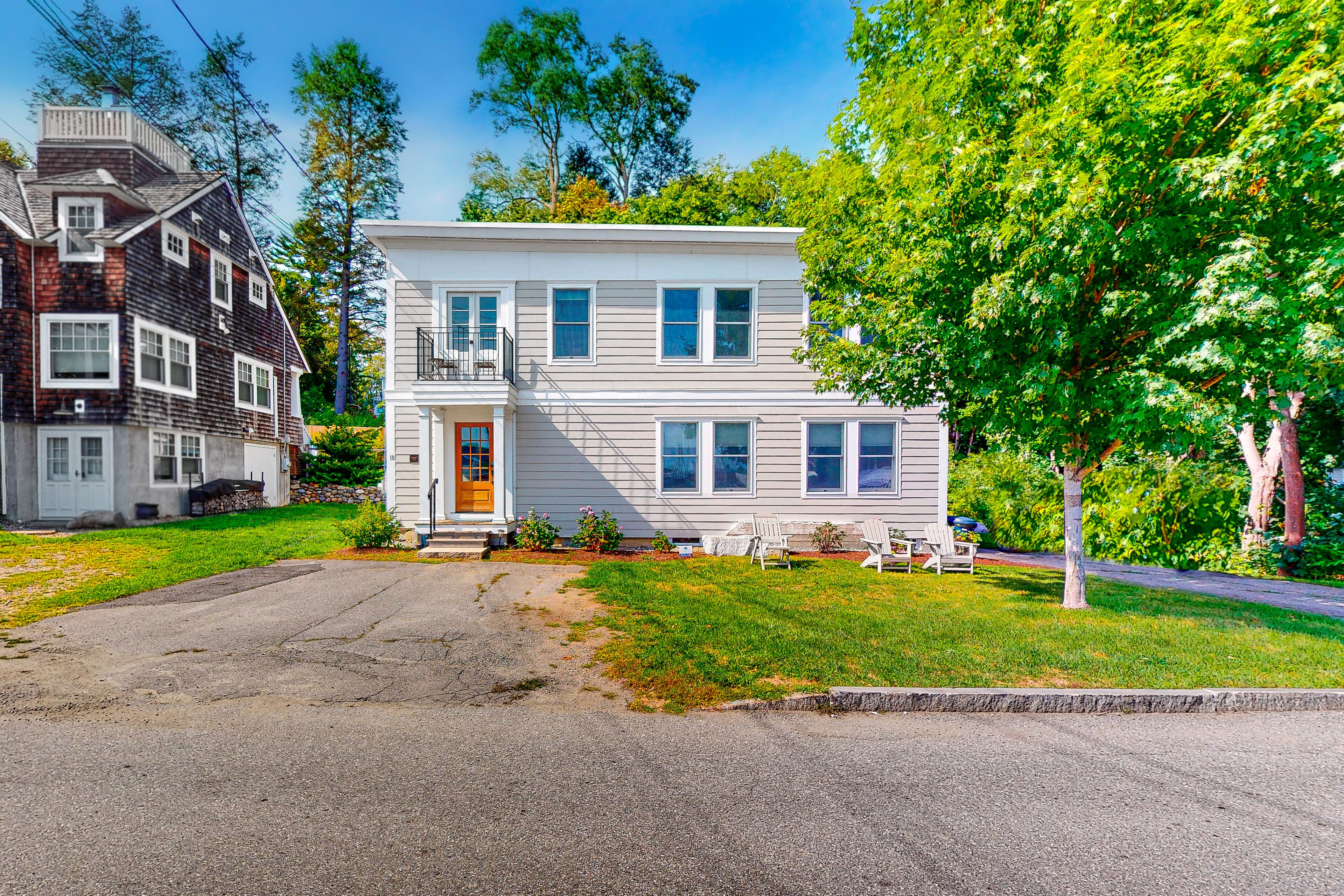 Two homes - waterfront, walkable, updated - harbor views, AC, dog friendly