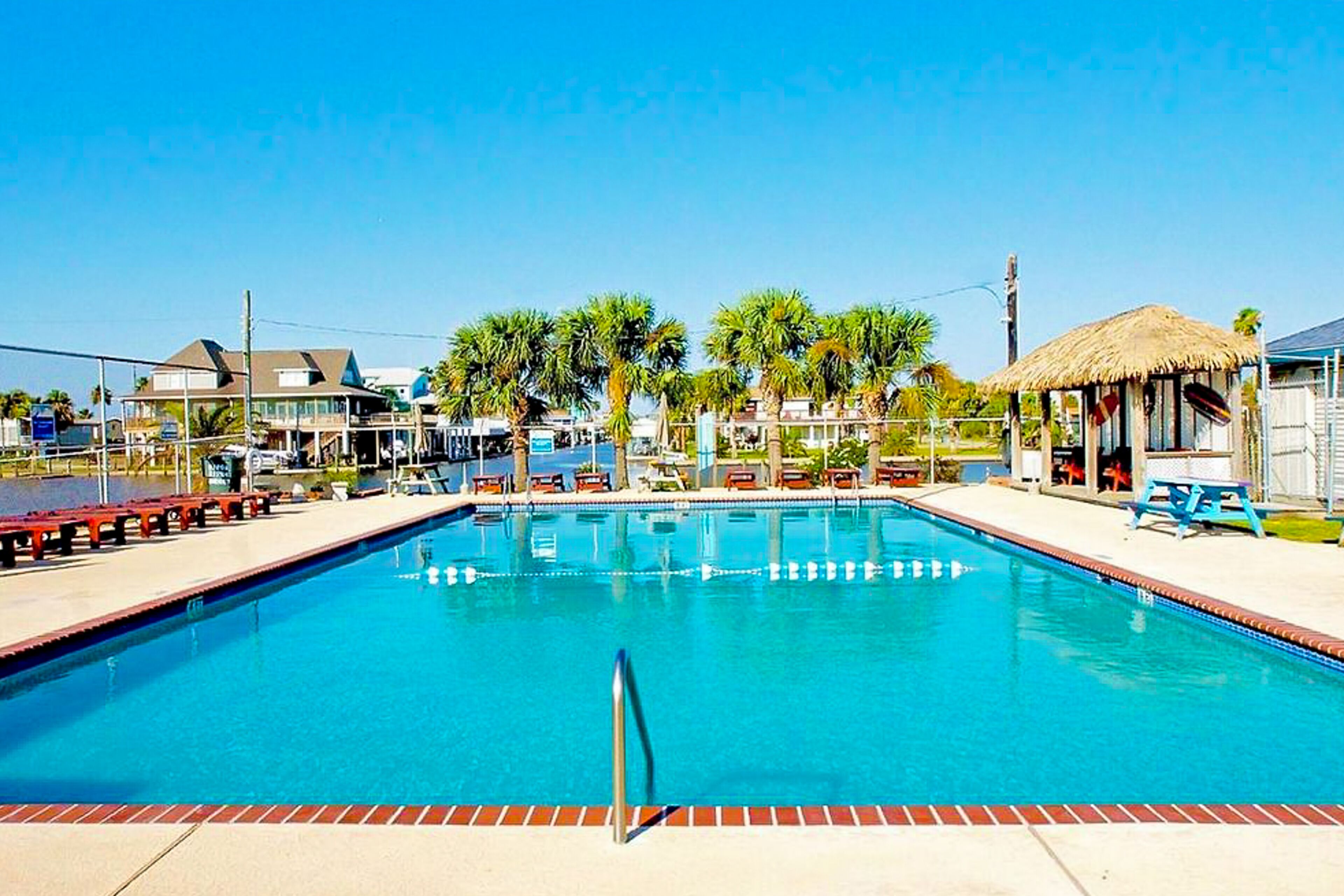 Spacious getaway w\/ ocean views, fast WiFi, pool, tennis, & washer