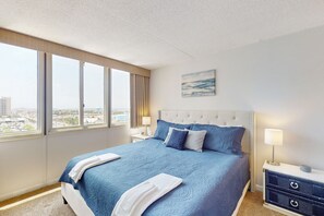 2 bedrooms, iron/ironing board, free internet, bed sheets