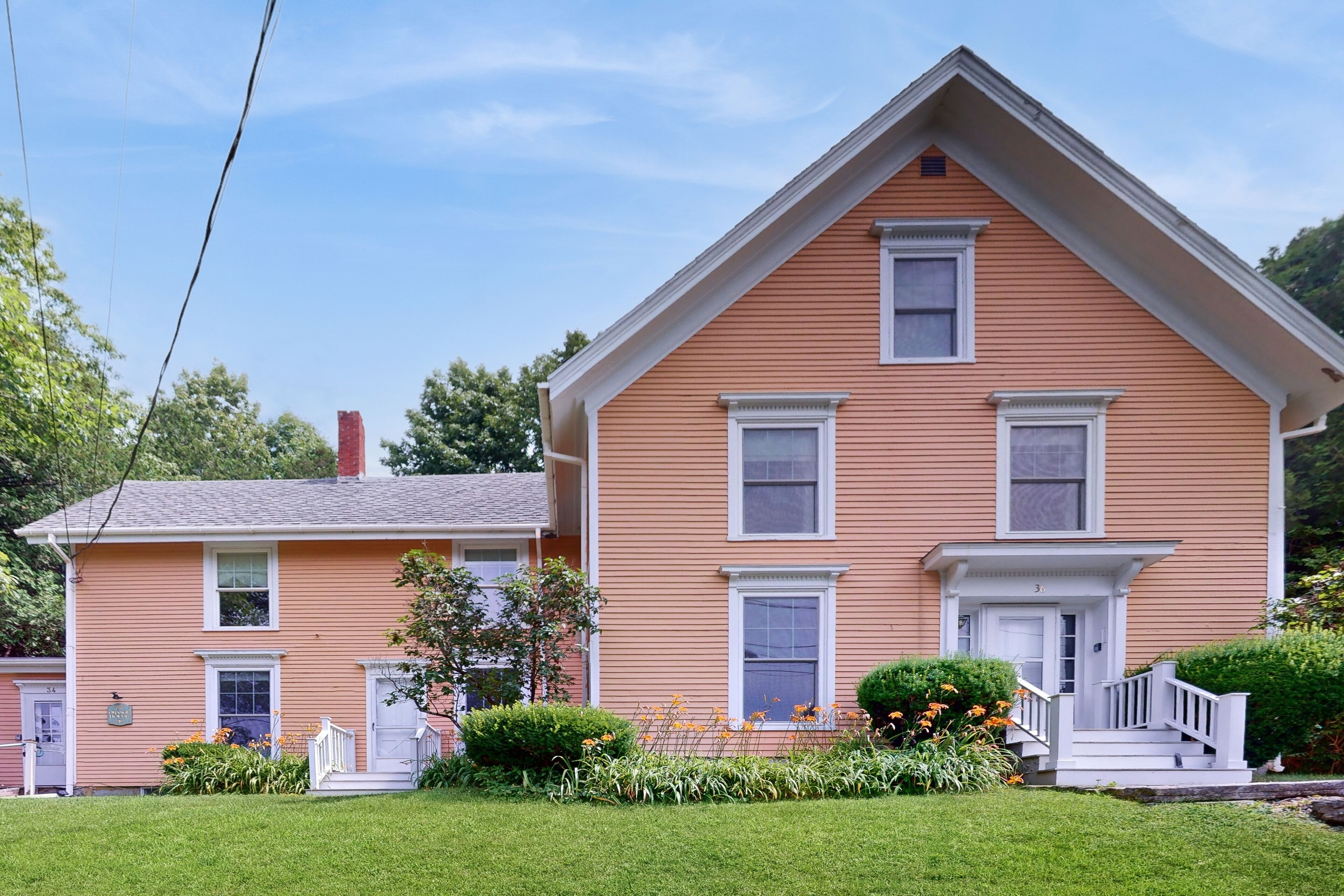 Cozy apartment with harbor view - full kitchen & washer/dryer - walk to water