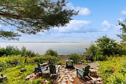 Oceanfront snowbird-friendly home on the beach with washer/dryer & fireplace