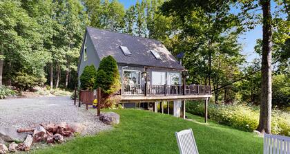Oceanfront snowbird-friendly home on the beach with washer/dryer & fireplace