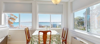 Waterfront home with ocean views, beach access, AC & washer/dryer - dog-friendly