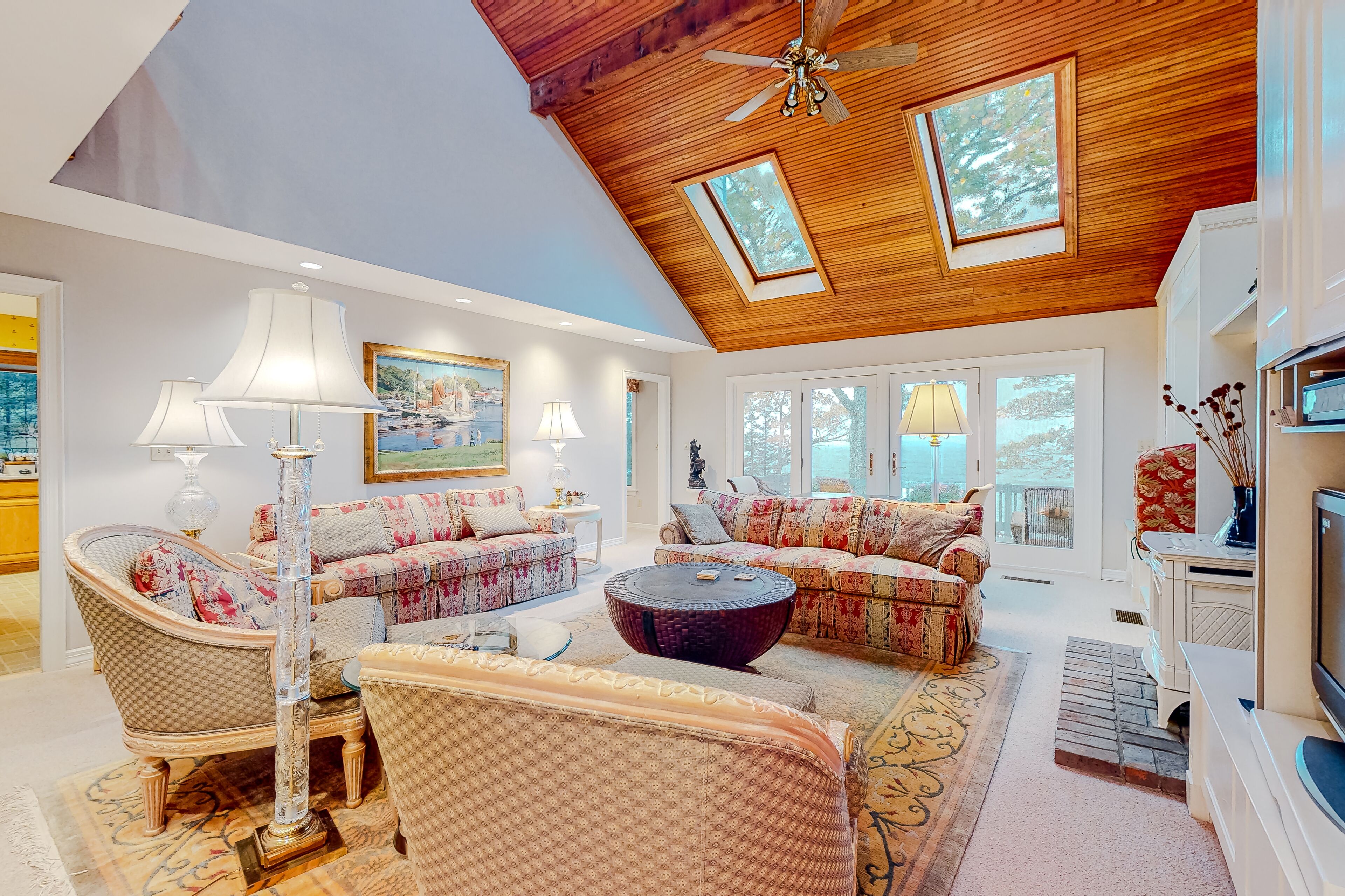 Oceanfront home with amazing water views - central AC & washer/dryer