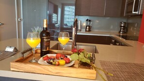 Fridge, microwave, oven, stovetop - Brickell Bliss Studio + Amenities. Steps to Best Bars, Eats & Mall. Relax & Play (Miami)