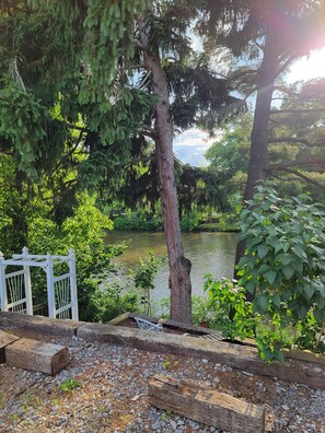 Property grounds - Riverview Suite (Friendsville)