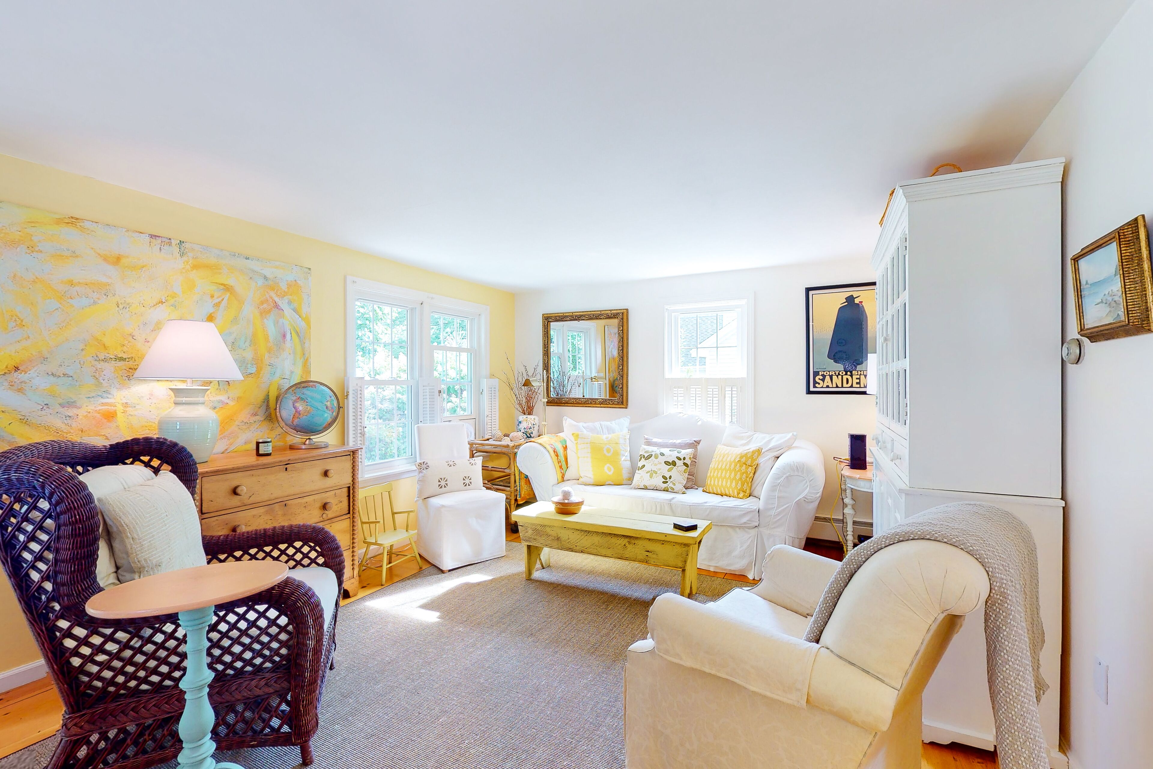 Fairy-tale home near harbor & downtown - new kitchen, partial AC, washer/dryer