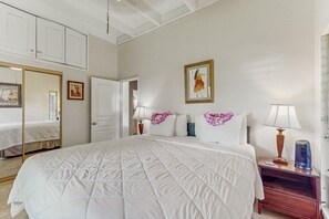 2 bedrooms, iron/ironing board, Internet, bed sheets