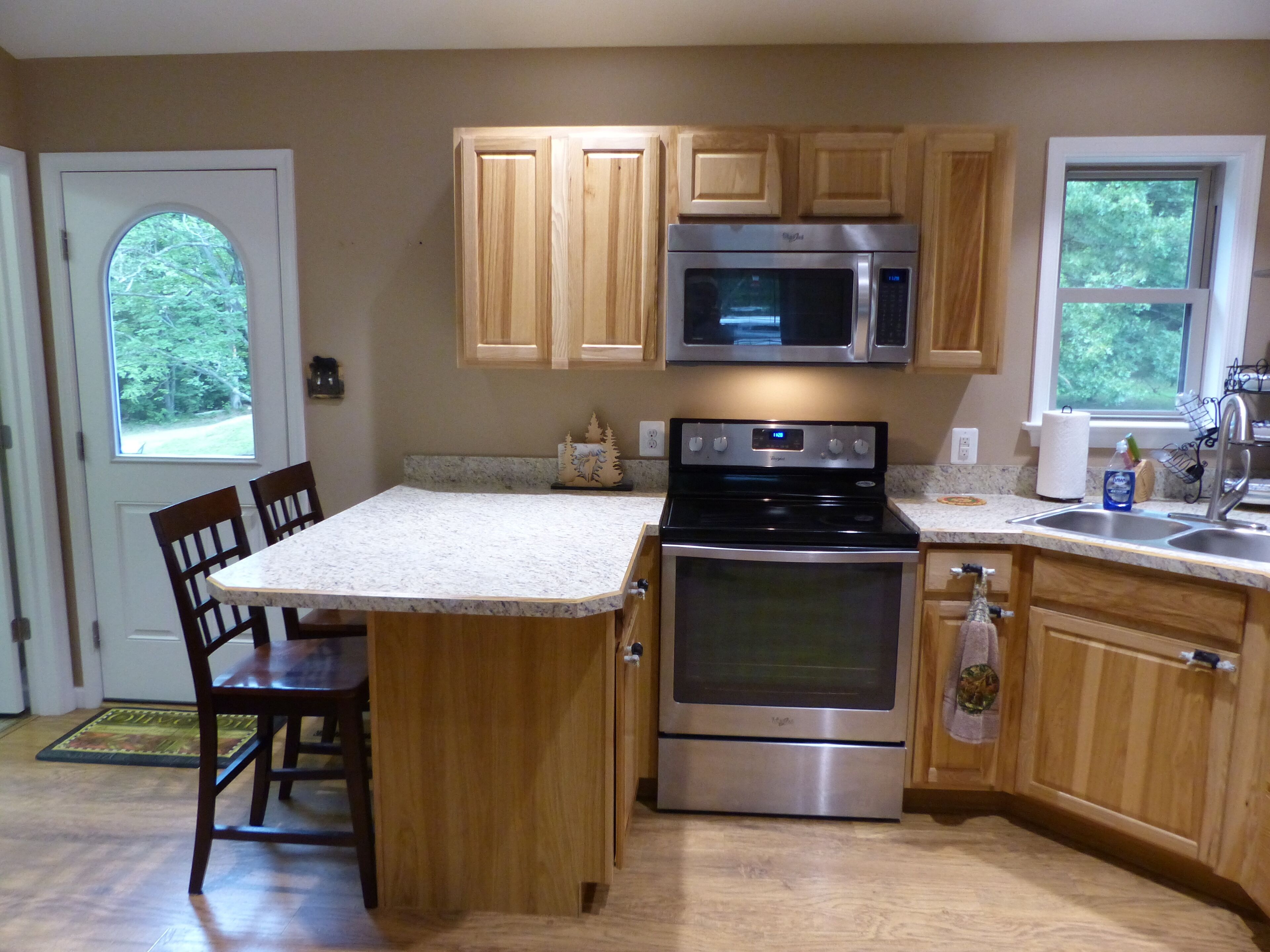 Geladeira, micro-ondas, fogão, cooktop