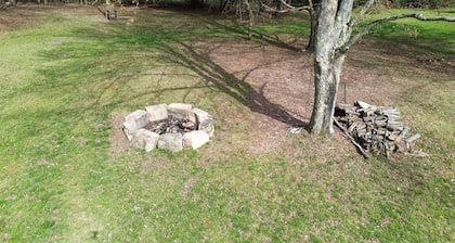 Dream Ridge Lodge - Spacious, Private and Centrally Located