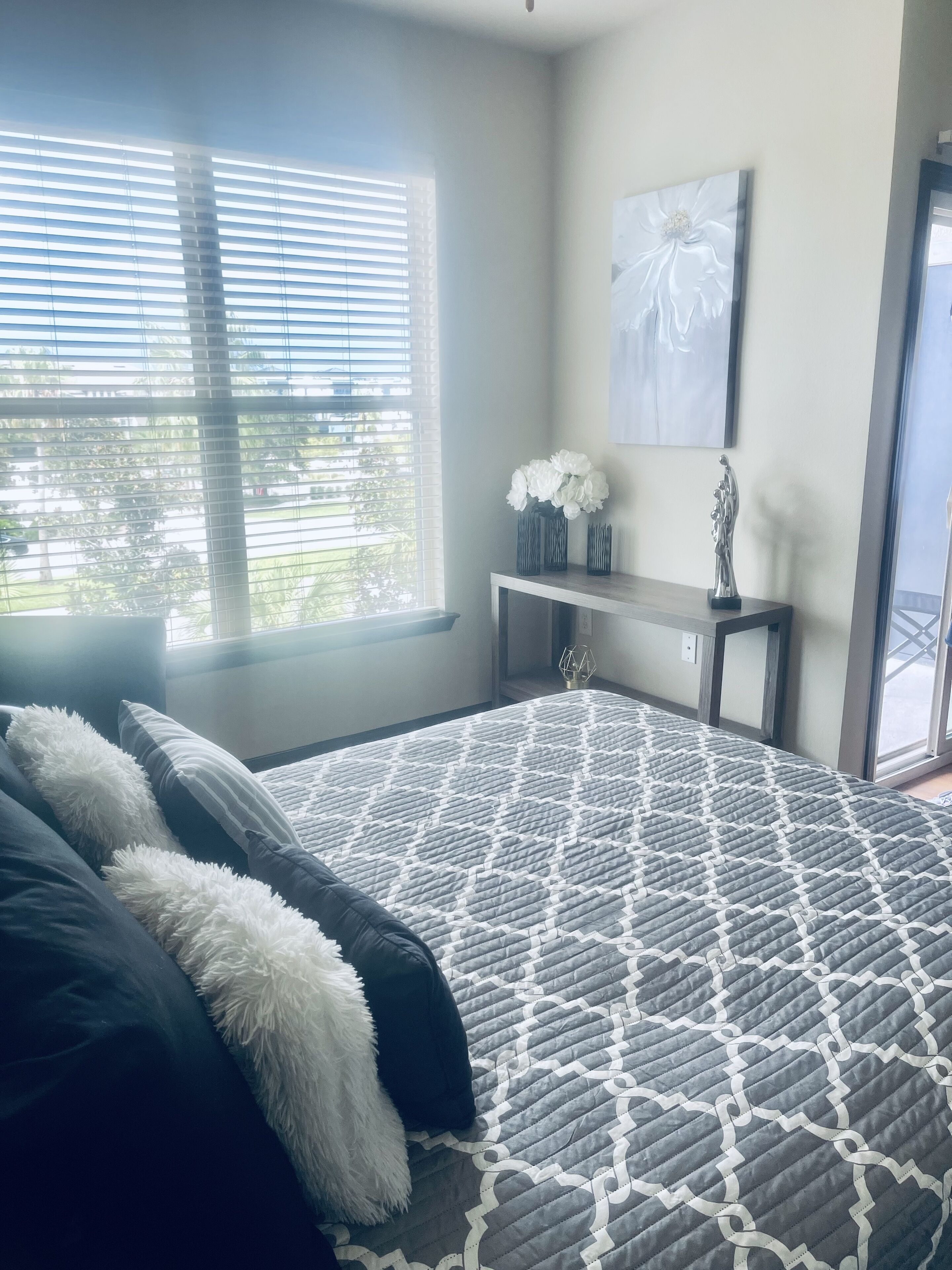Loft style High end Condo w/garage