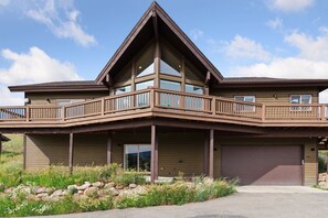 Exterior - Mountain Home: Hot Tub, Views, Chef's Kitchen, Pet-Friendly. Unforgettable Stay! (Granby)