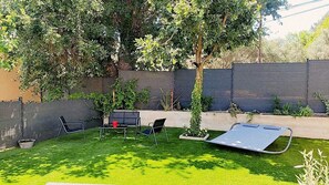 Property grounds - Luxury apartment in residence with swimming pool (Aubagne)