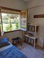 Habitación familiar | Caja fuerte, wifi gratis, ropa de cama