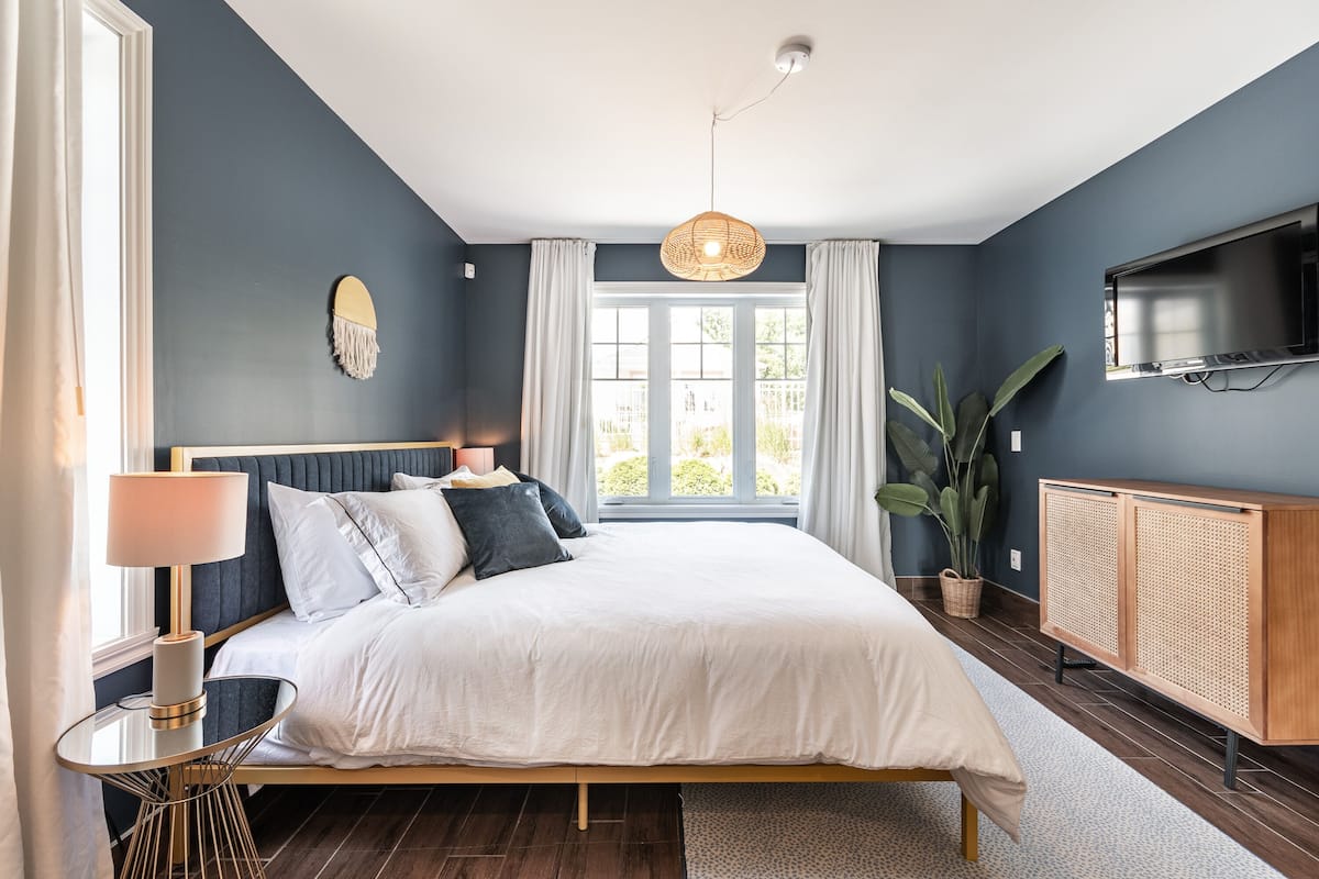 Comfort Cabin | Premium bedding, minibar, travel cot, free WiFi