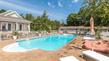 Seasonal outdoor pool