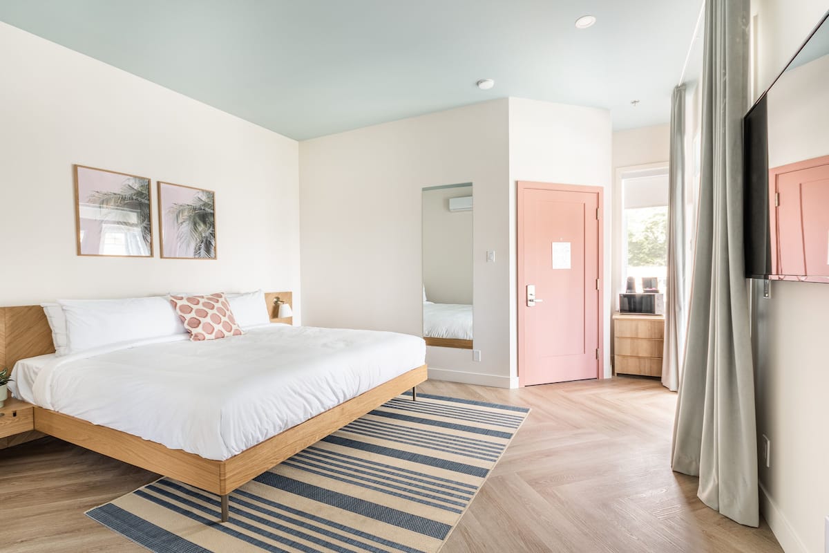 Grand Room | Premium bedding, minibar, travel cot, free WiFi