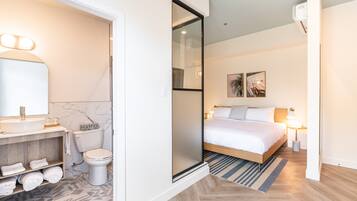 Chambre supérieure | Literie de qualité, minibar, lit de bébé portatif