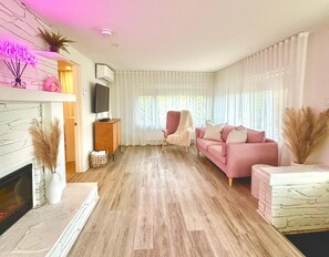 Familien-Ferienhütte | Hochwertige Bettwaren, Minibar, Reisekinderbett, kostenloses WLAN