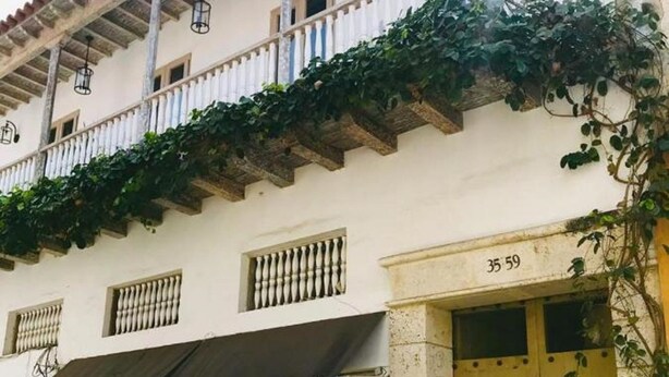 Ảnh chưa phân loại, 1 trong số 9 ảnh, nút