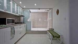 Ảnh chưa phân loại, 5 trong số 9 ảnh, nút