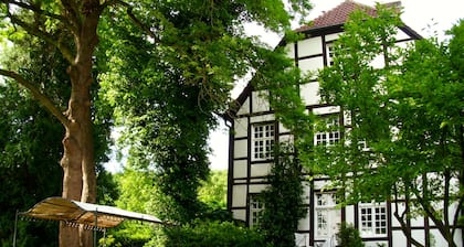 Giebelkemenate altes Pastorat in Stromberg