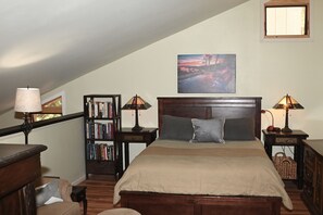 2 bedrooms, desk, free WiFi, bed sheets