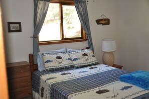 2 bedrooms, bed sheets