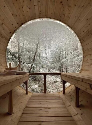 Muskoka Gem on 5 Acres of Enchanted Forest w/Panoramic Sauna!