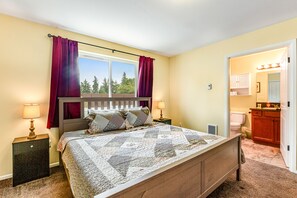 2 bedrooms, iron/ironing board, Internet, bed sheets