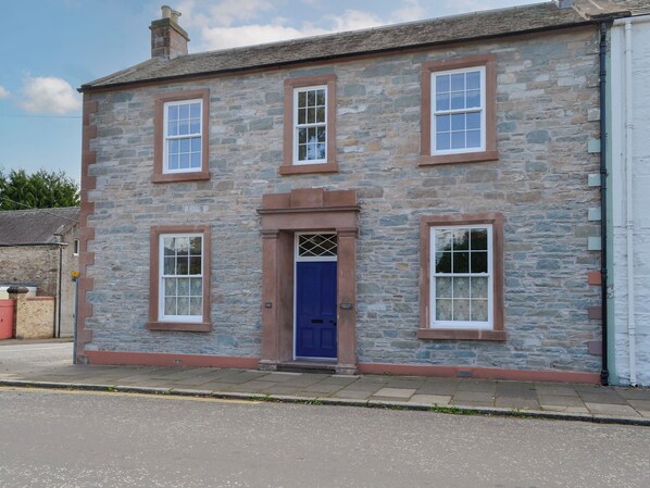 المنشأة من الخارج