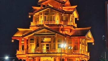 الإطلالة من المنشأة