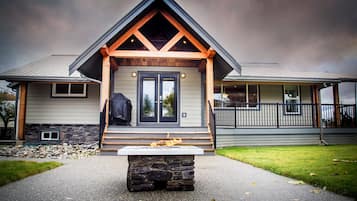 Luxury House | Terrace/patio