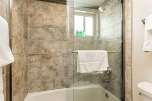 Apartment (3 Bedroom in Lionshead Village at The) | Eigene Küche