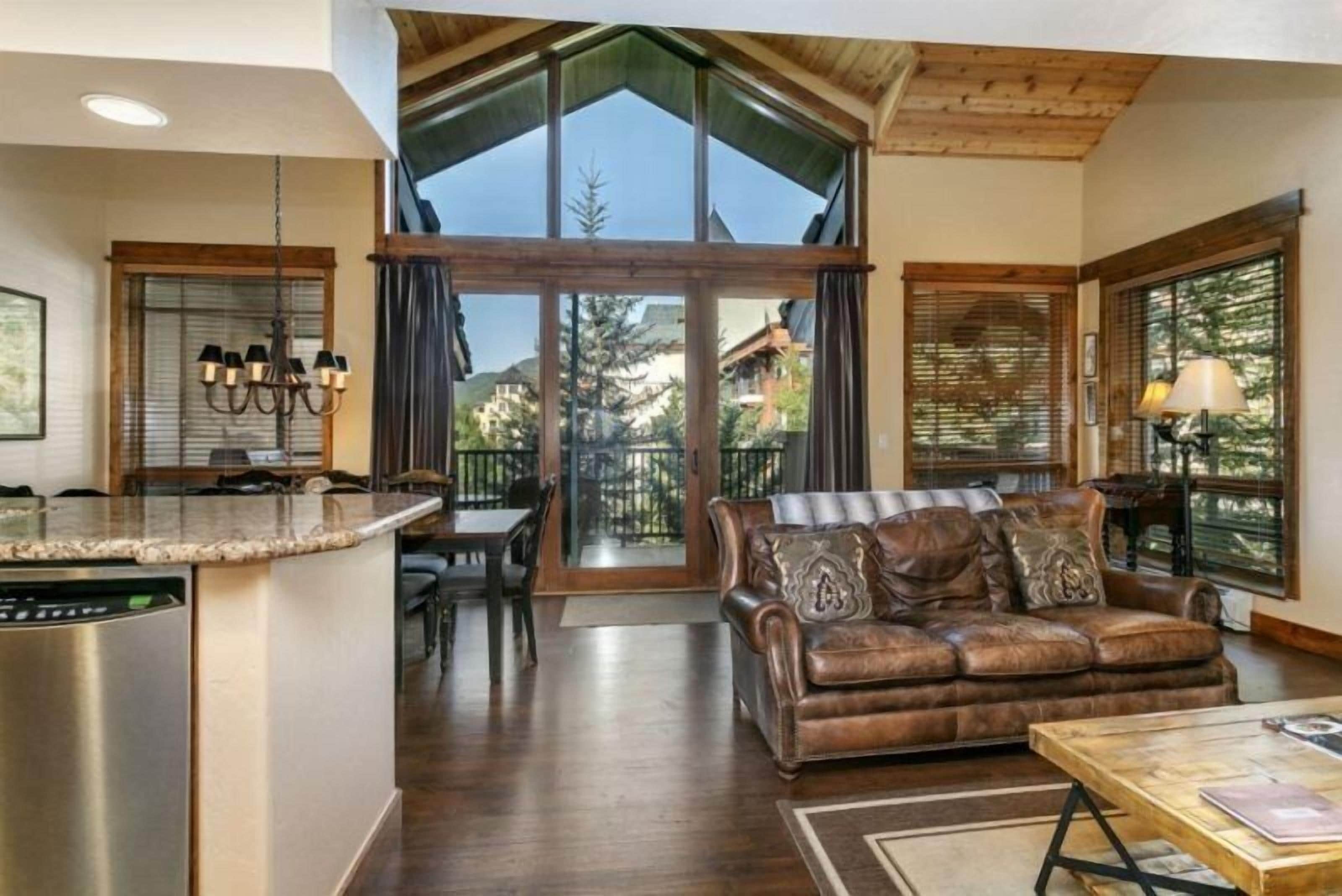 Condo (3 Bedroom in Lionshead Village at The) | Exterior