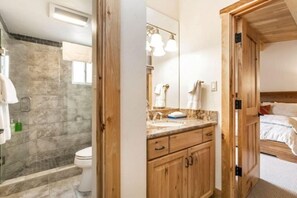 Condo (3 Bedroom in Lionshead Village at The) - 3 Bedroom in Lionshead Village at The Antlers (Vail)