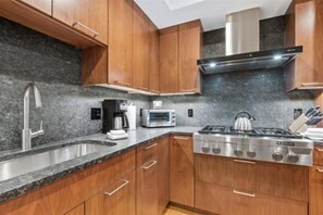 Appartamento (The Lion Vail 2 Bedroom) | Cucina privata | Pentole/stoviglie/utensili