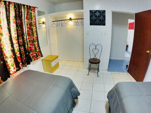 3 bedrooms, Internet
