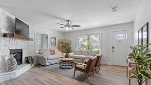 Unclassified image, 3 of 31, button - THE PALM SHACK: The Perfect Coastal Getaway (Jacksonville Beach)